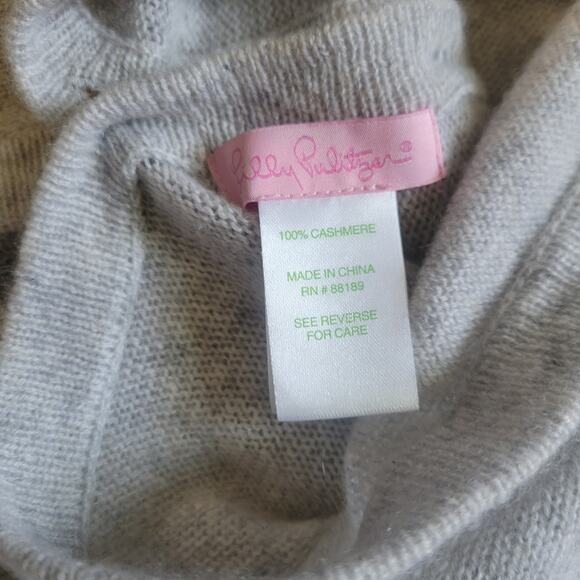 Lilly Pulitzer Womens 100% Cashmere Shawl Gray Wrap Gold Buttons Vintage 2004 - Picture 3 of 5